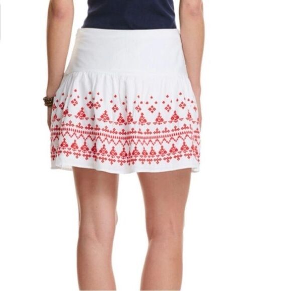 Vineyard Vines Women's Size 8 White Mini Skirt Red Embroidery Casual - Picture 2 of 9